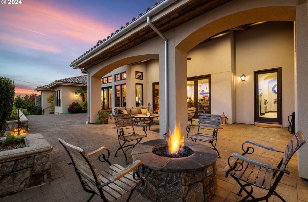 6,500 Sq. Ft. Mansion in West Linn, OR ($5,500,000)