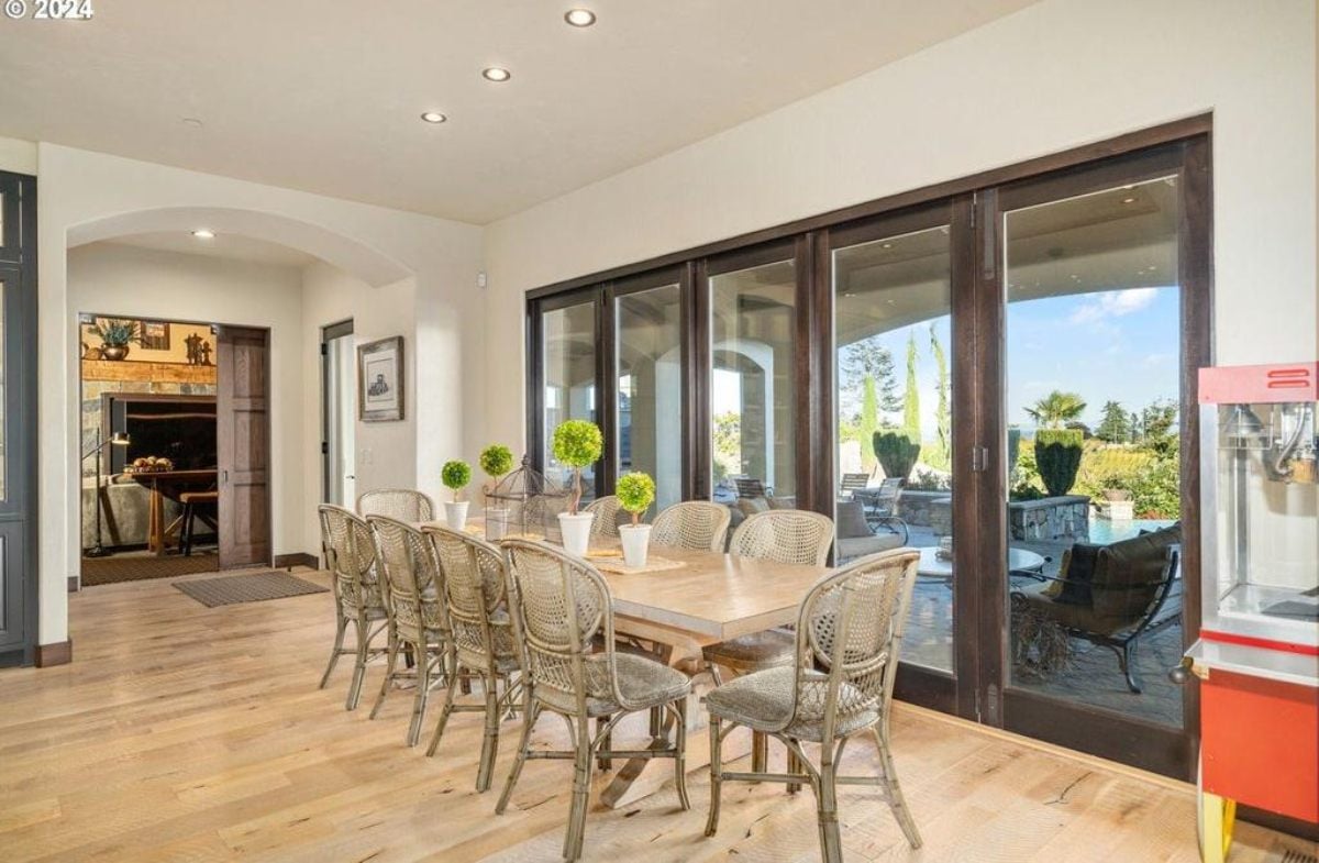 6,500 Sq. Ft. Mansion in West Linn, OR ($5,500,000)
