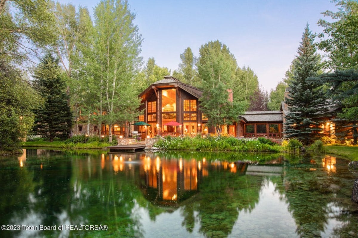 7,002 Sq. Ft. Mansion in Wilson, WY ($20,750,000)