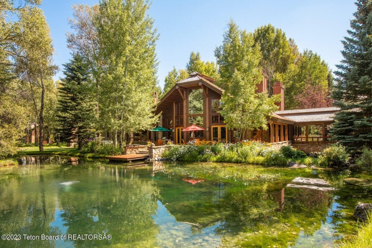 7,002 Sq. Ft. Mansion in Wilson, WY ($20,750,000)