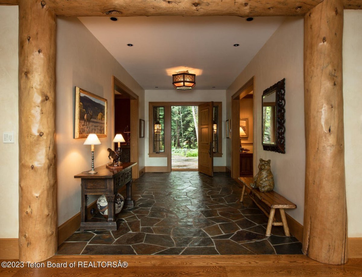 7,002 Sq. Ft. Mansion in Wilson, WY ($20,750,000)