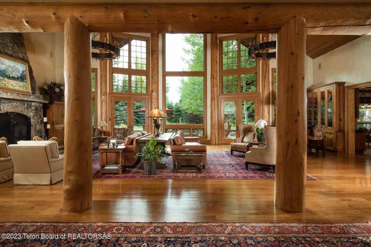 7,002 Sq. Ft. Mansion in Wilson, WY ($20,750,000)