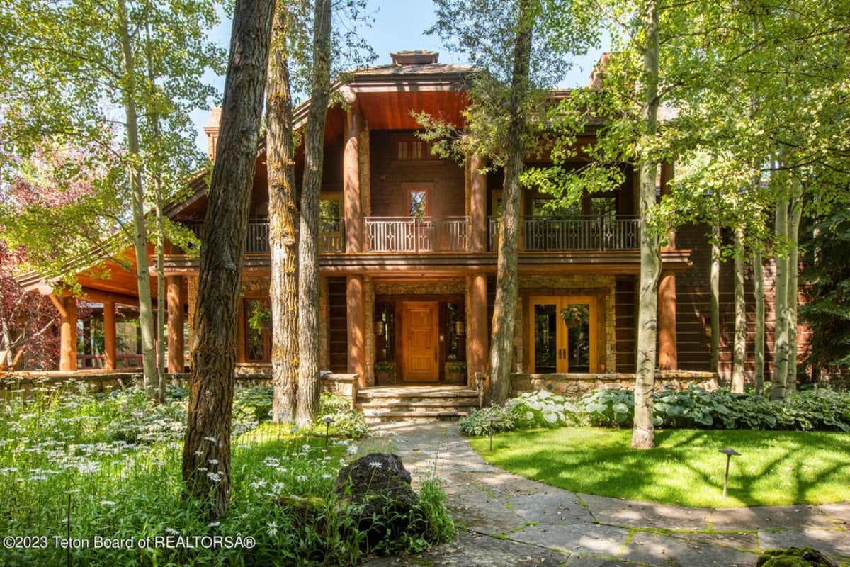7,002 Sq. Ft. Mansion in Wilson, WY ($20,750,000)