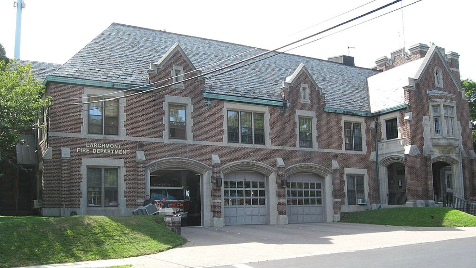 Larchmont Town Image