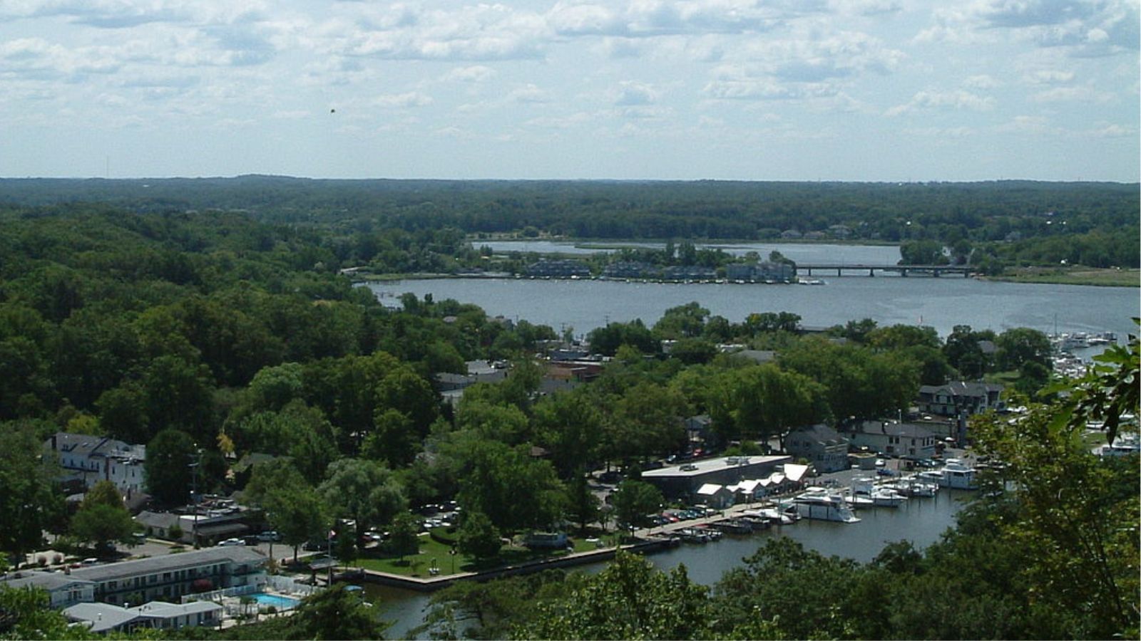 Saugatuck Town Image