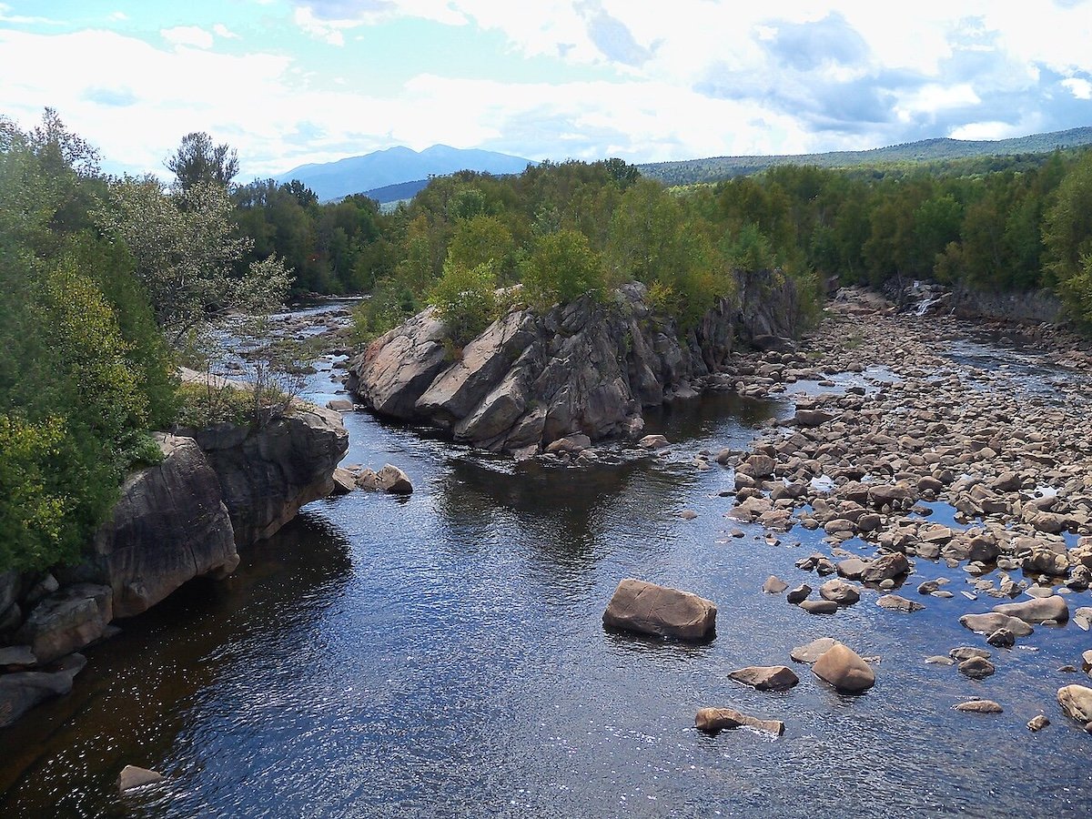 25 Secluded Towns Nestled in the Vast Woodlands of Northeast New Hampshire