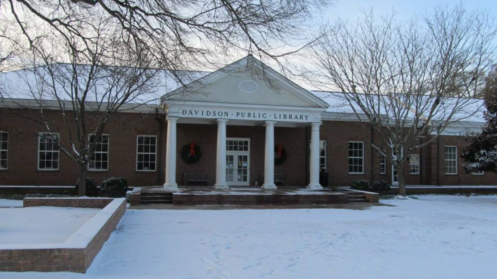Davidson Town Image