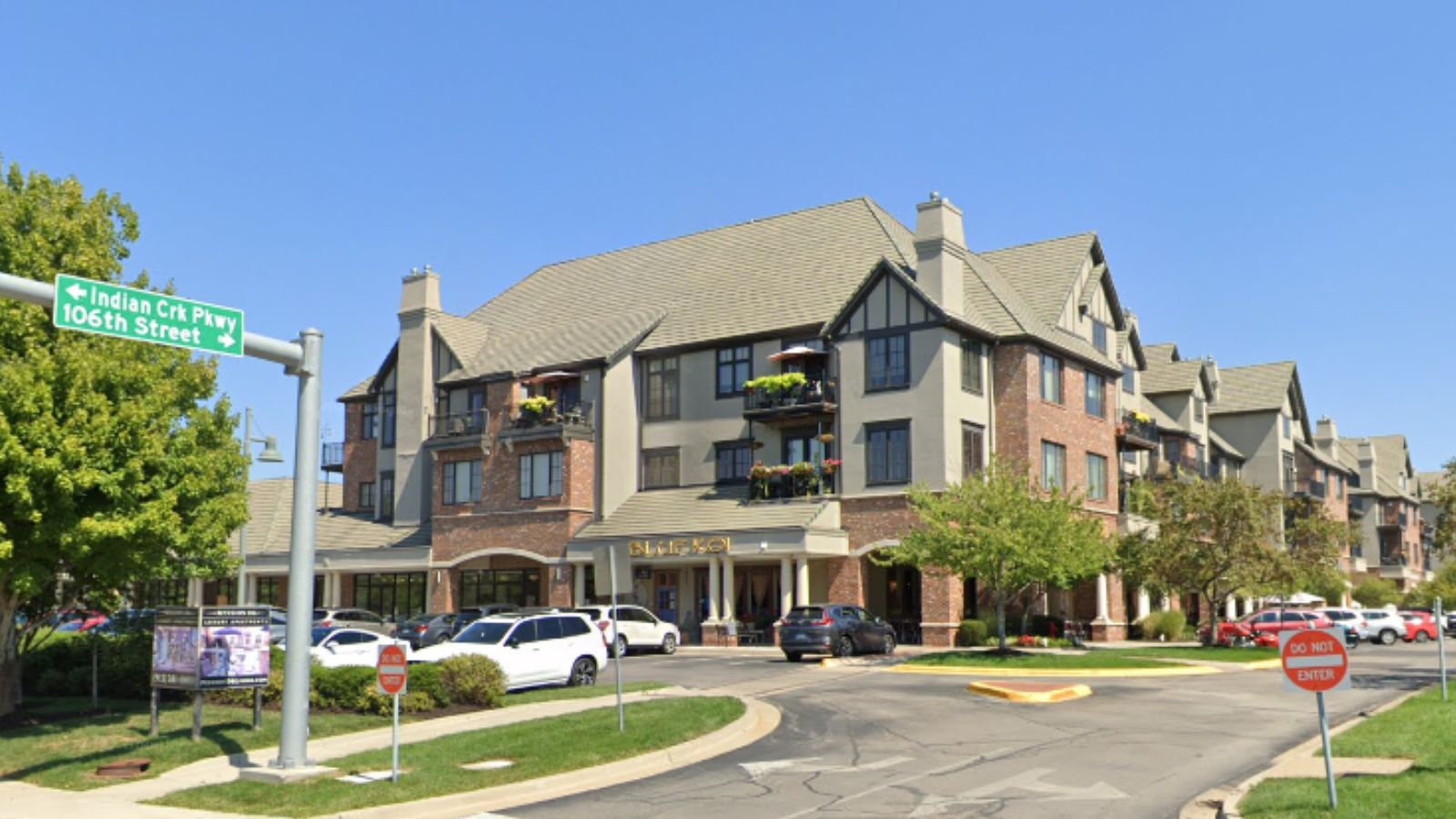 Leawood Town Image