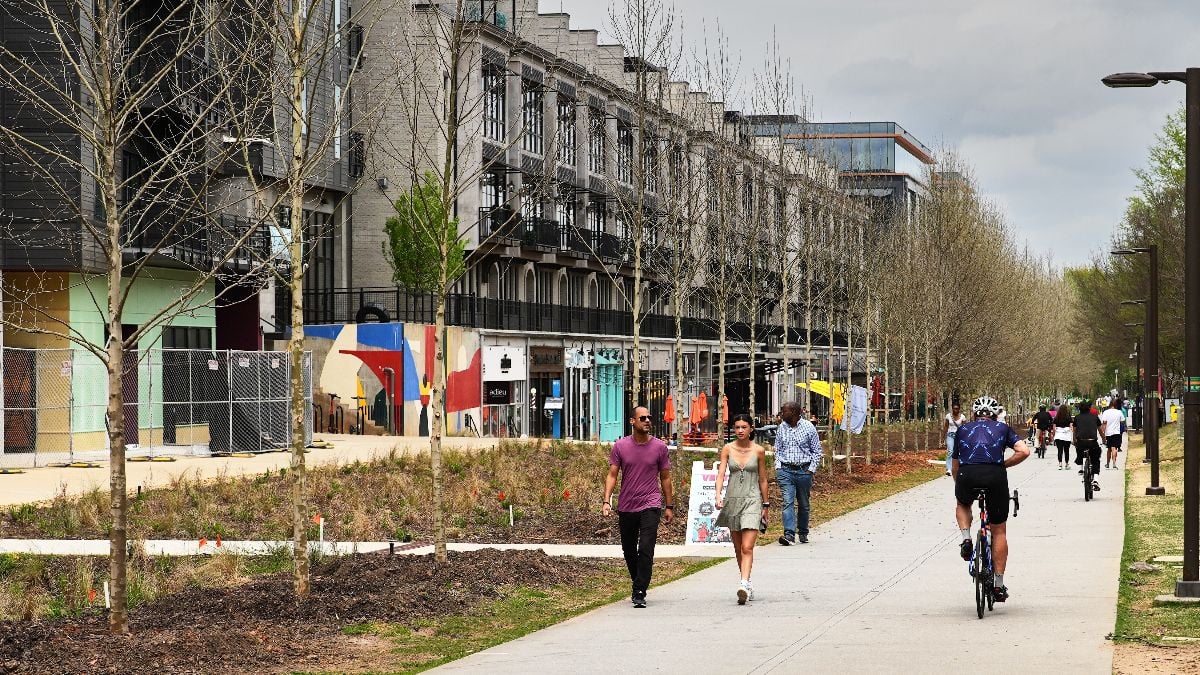 Photo of people using the Atlanta Beltline to exercise.