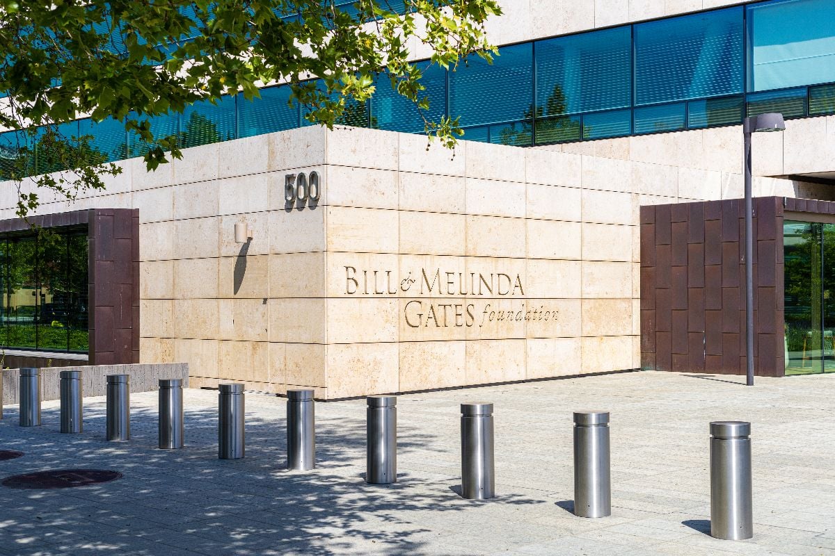 Bill & Melinda Gates Foundation in front entrance on bright day.