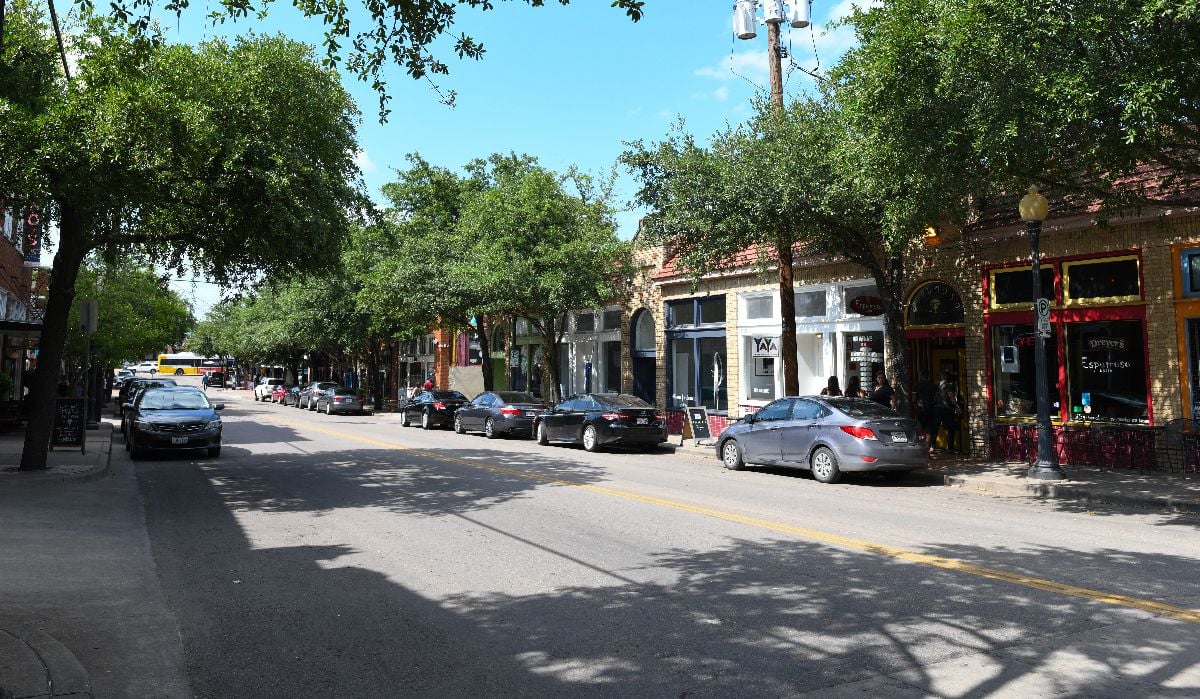 Buildings in Bishop Arts district