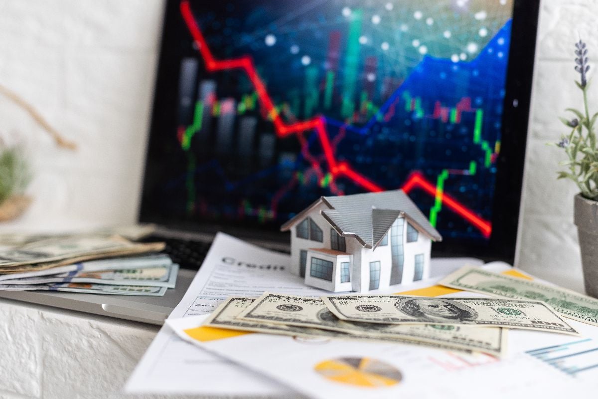 The concept of falling real estate market.
