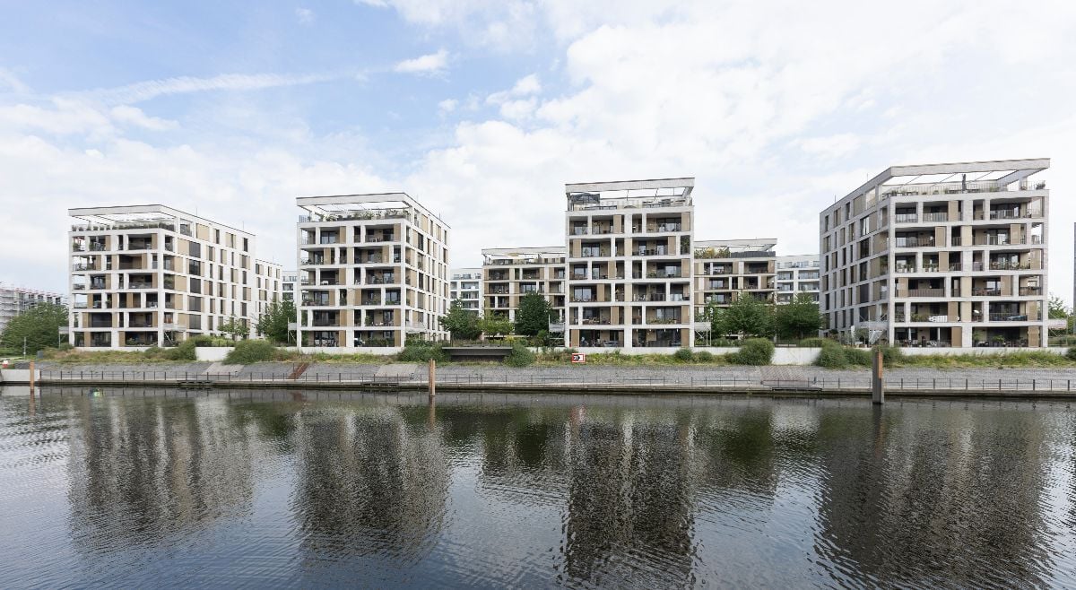 Group of folk housing with large gardens 