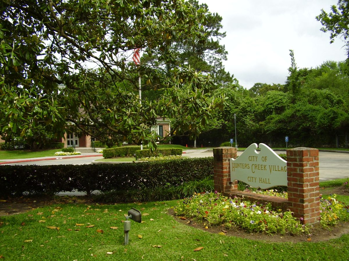 Hunters Creek Village City Hall