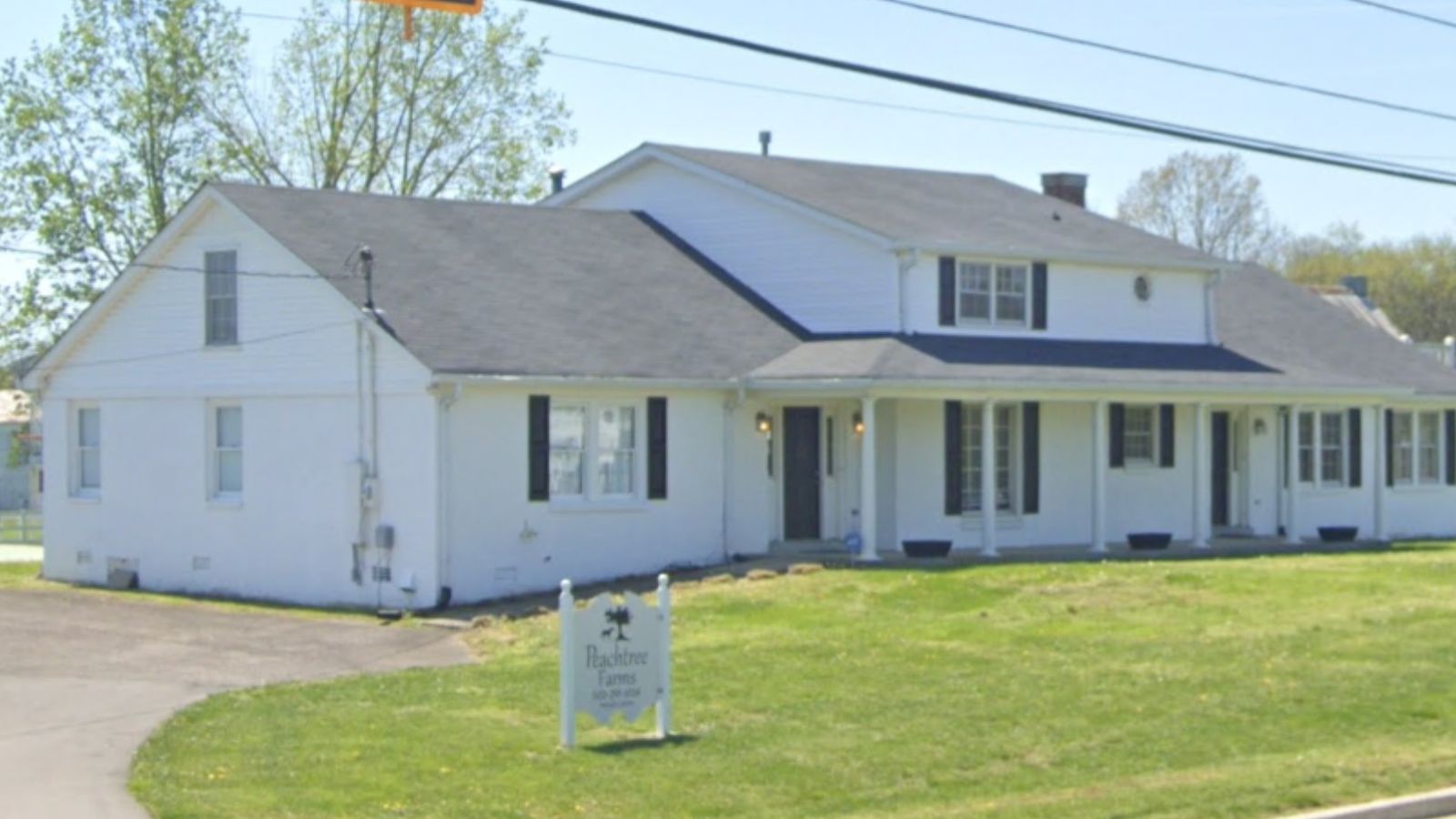 Arrington โ Town Image