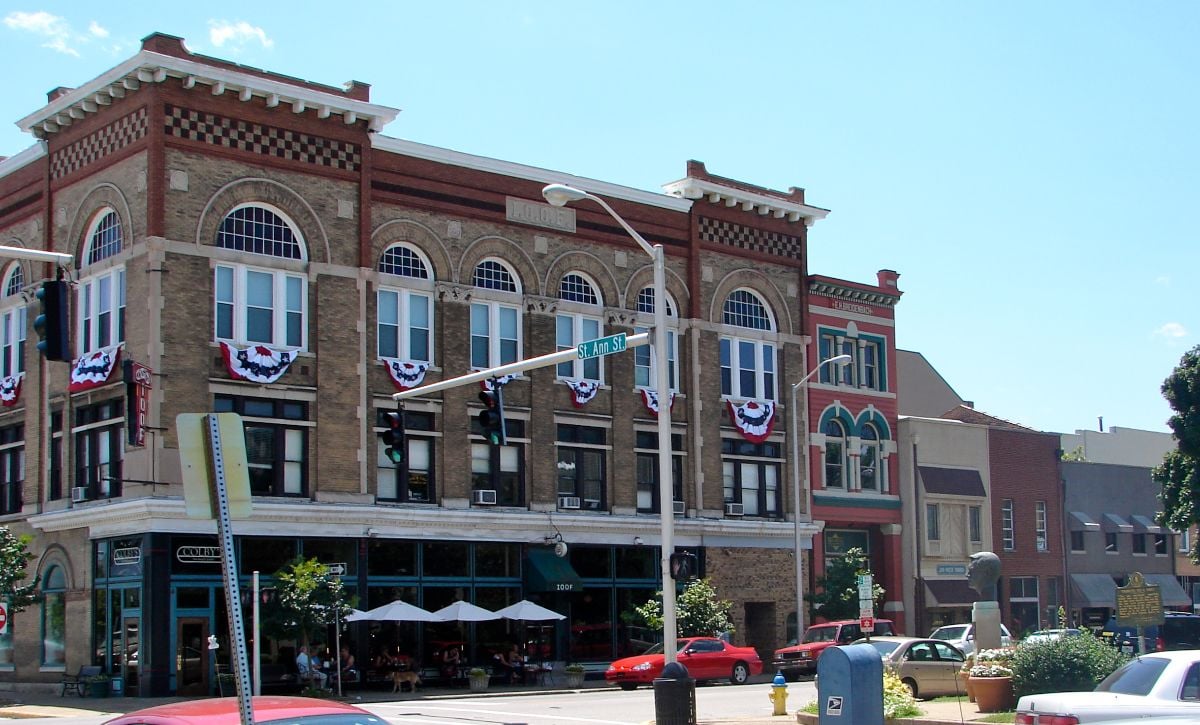 Corner of West 3rd and St. Ann Streets in Owensboro.