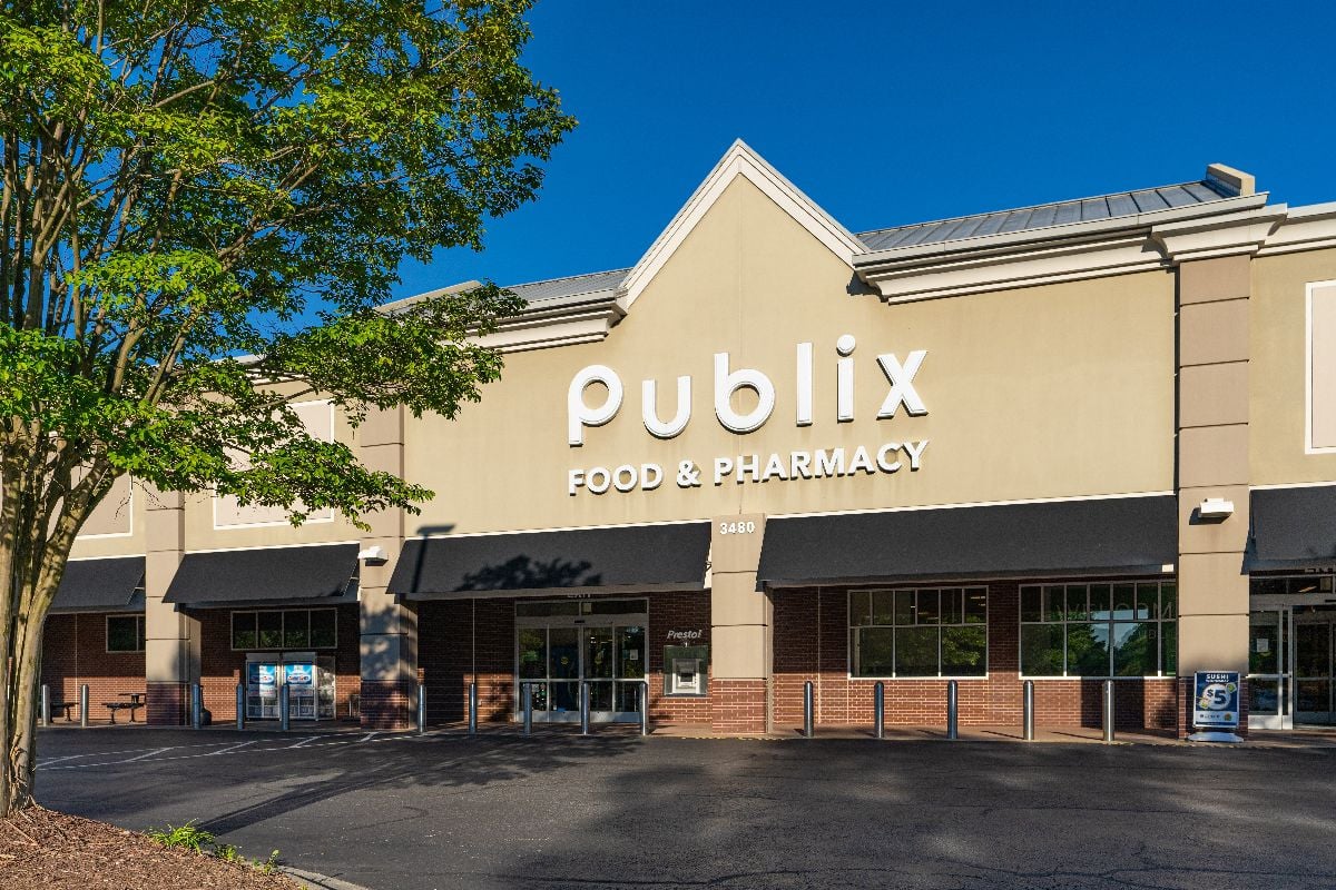 Publix supermarket entrance