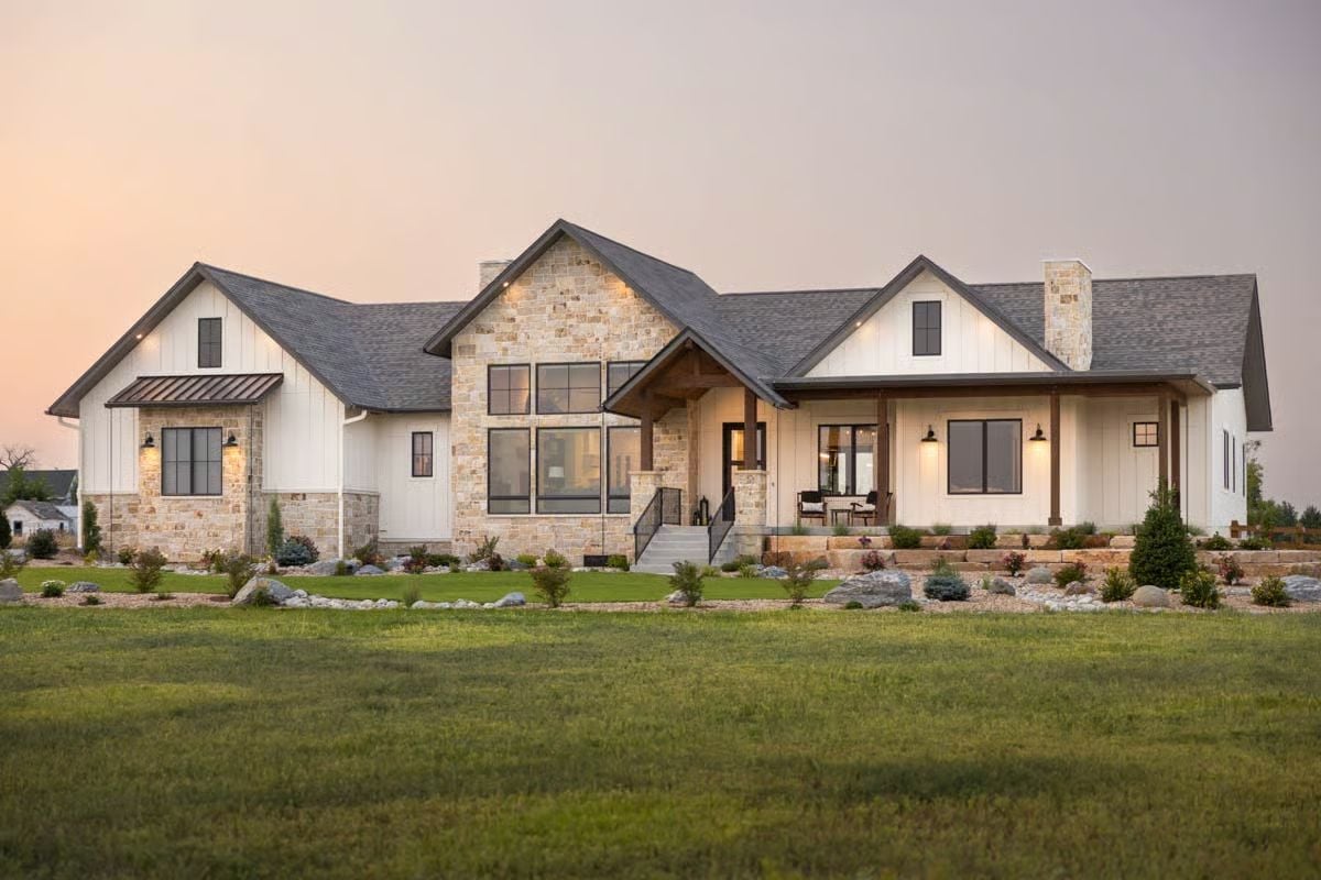 5-Bedroom Hill Country Modern Home with Covered Patio and 4-Car Garage (Floor Plan)