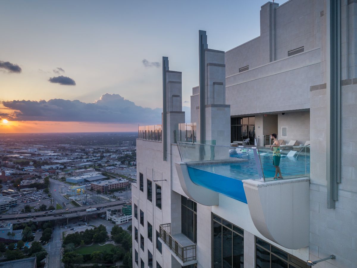 Aerial view of Market Square Tower and Sky Pool in downtown Houston.