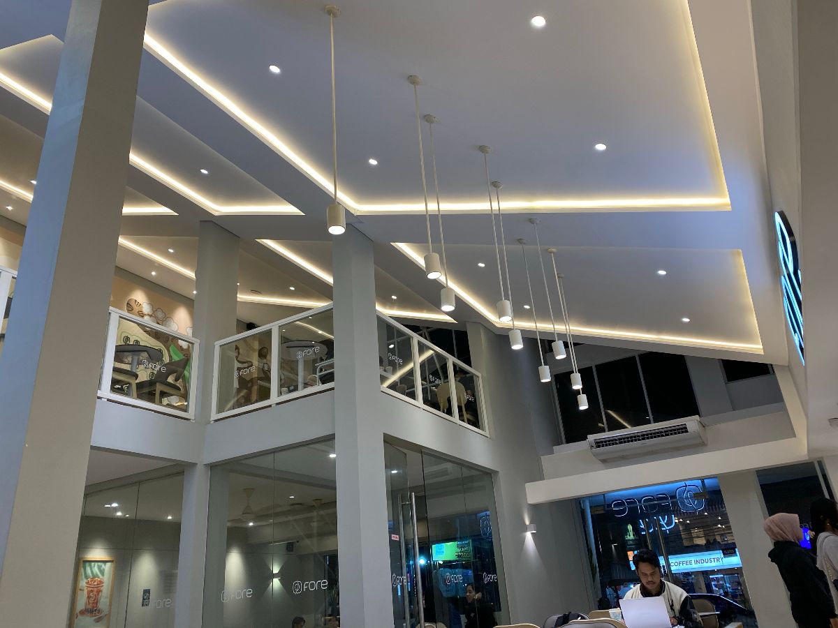 Mezzanine concept at coffee shop.