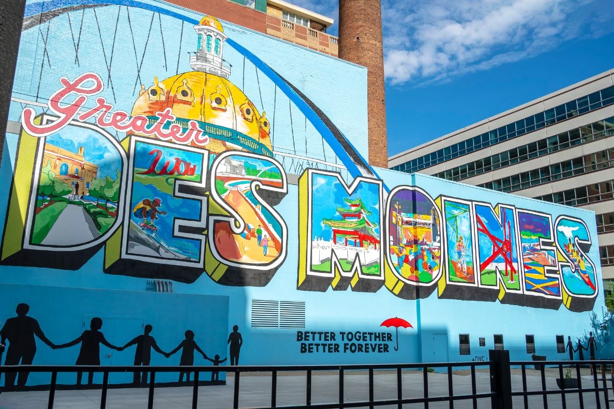 Des Moines wall mural