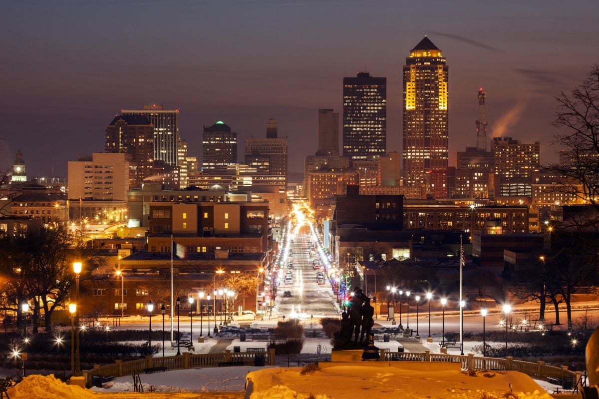 Des Moines skyline at night.