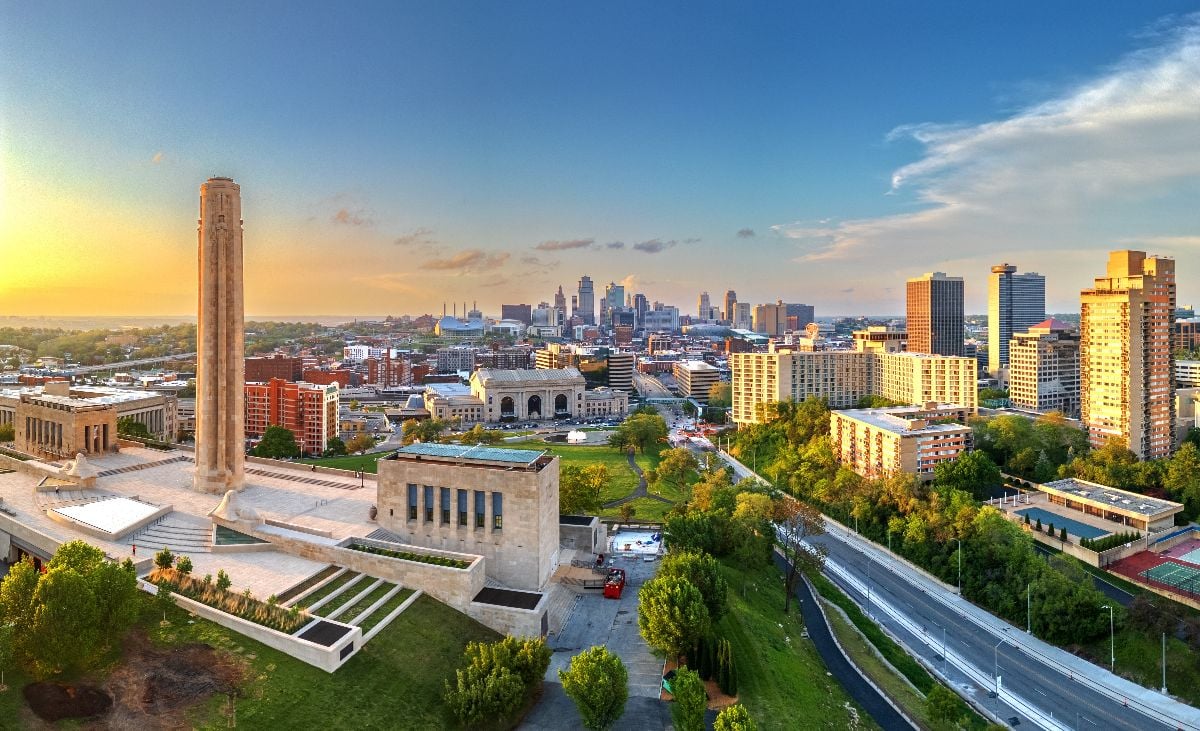 Kansas City downtown city skyline at twilight.