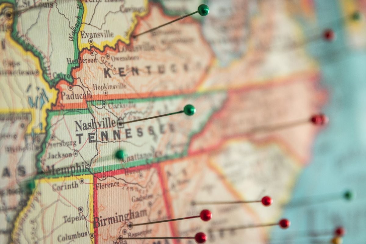 State Map of Nashville with travel pins.
