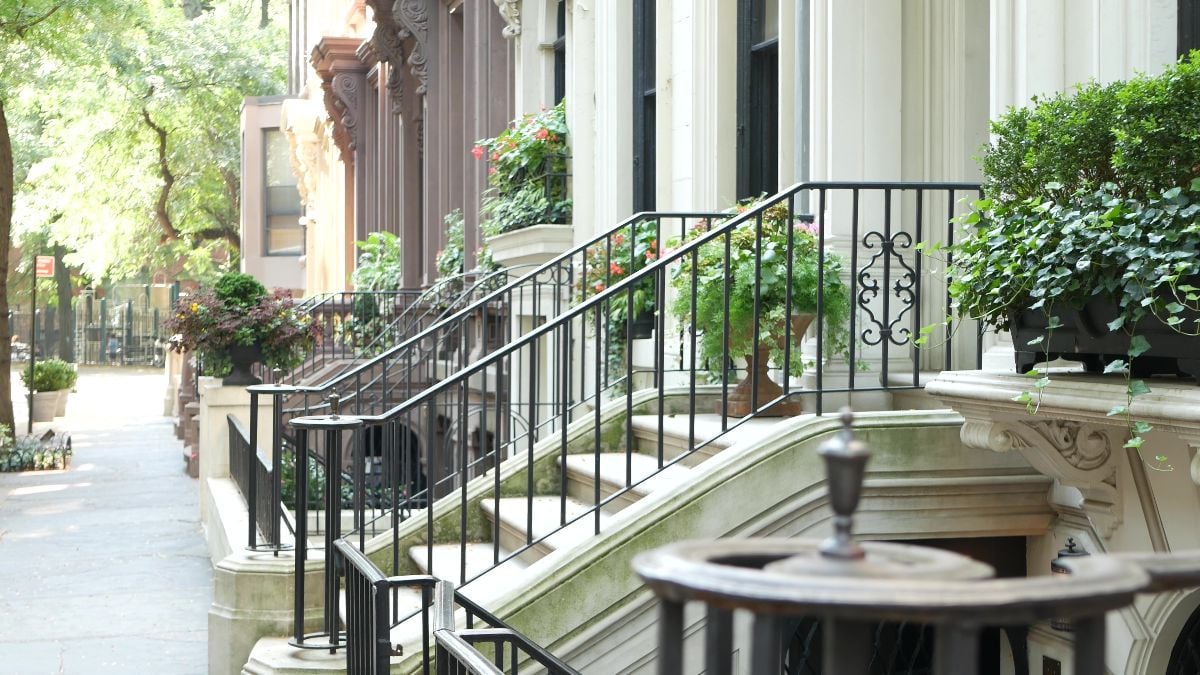 New York City townhouse building