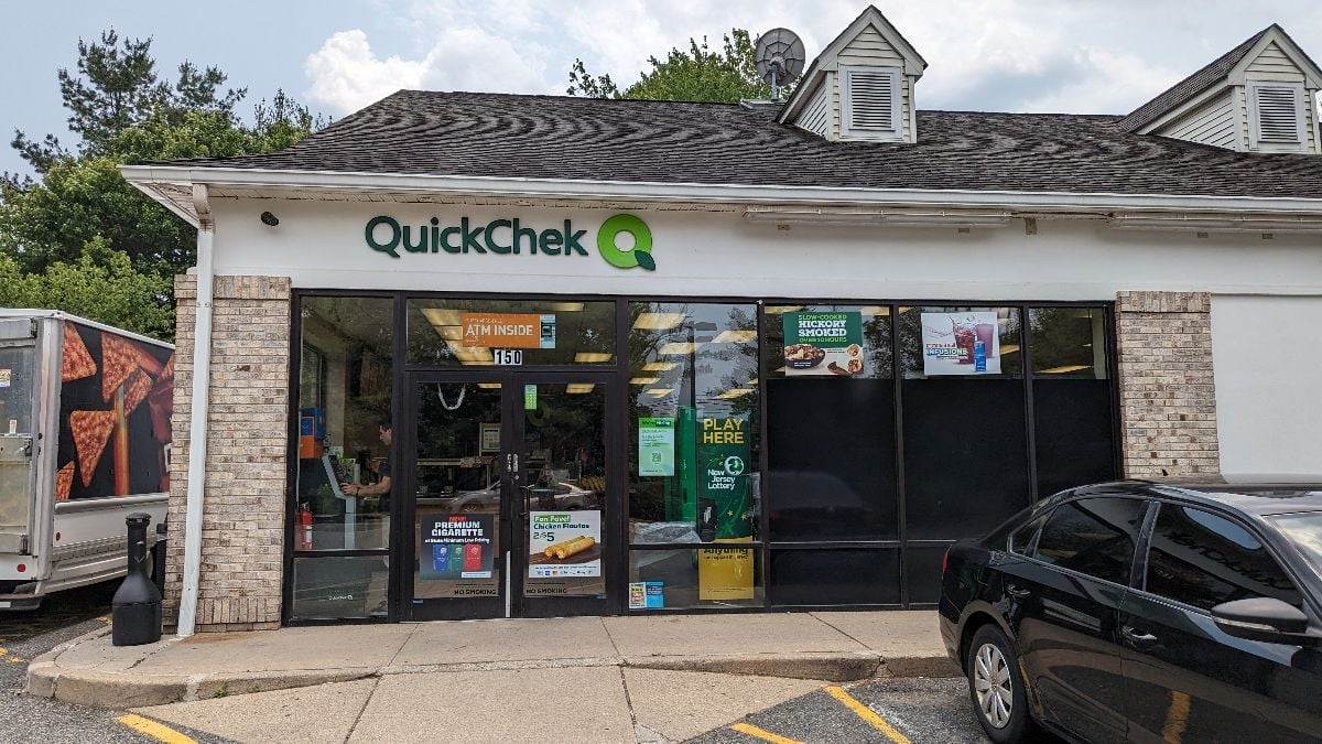 Exterior of the QuickChek on US Route 206.
