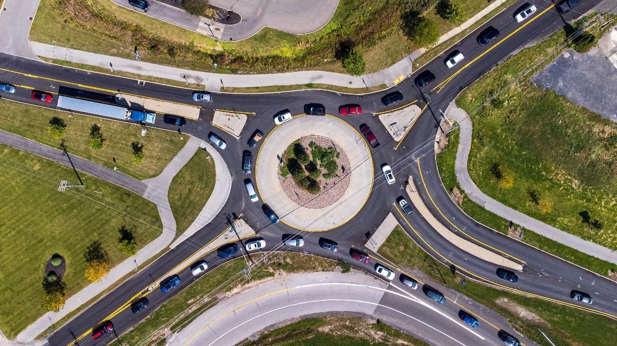 Traffic jam in a roundabout from above.