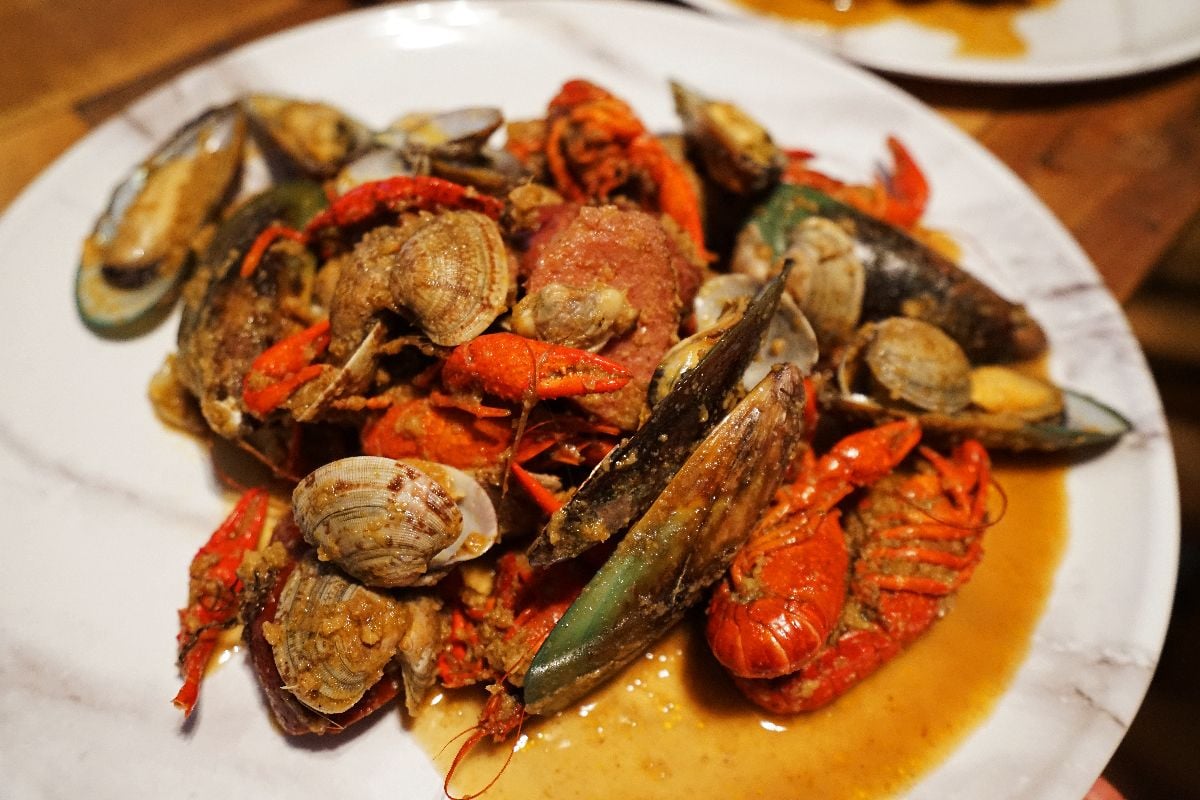Close up Viet Cajun crawfish and seafood boil.