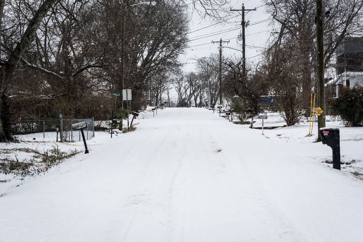 West Nashville neighborhood covered in thick ice and snow mix.