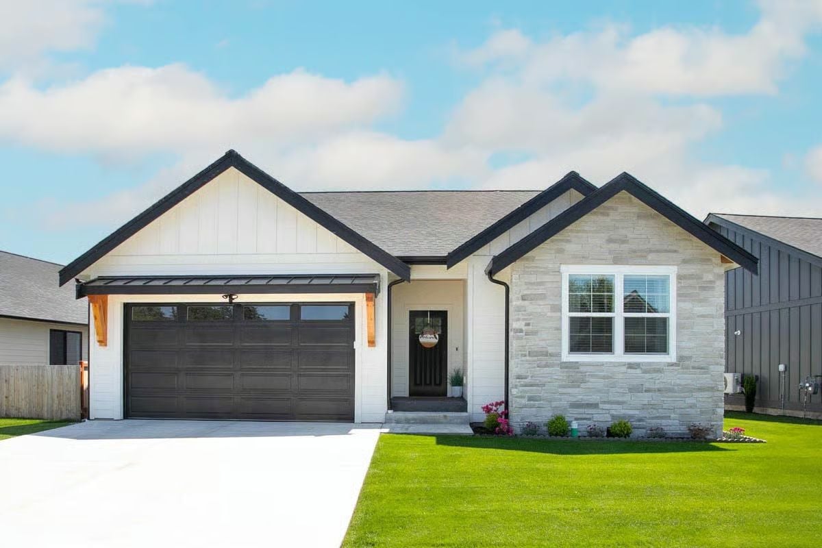 3-Bedroom Craftsman Home with Double Garage and Covered Patio (Floor Plan)