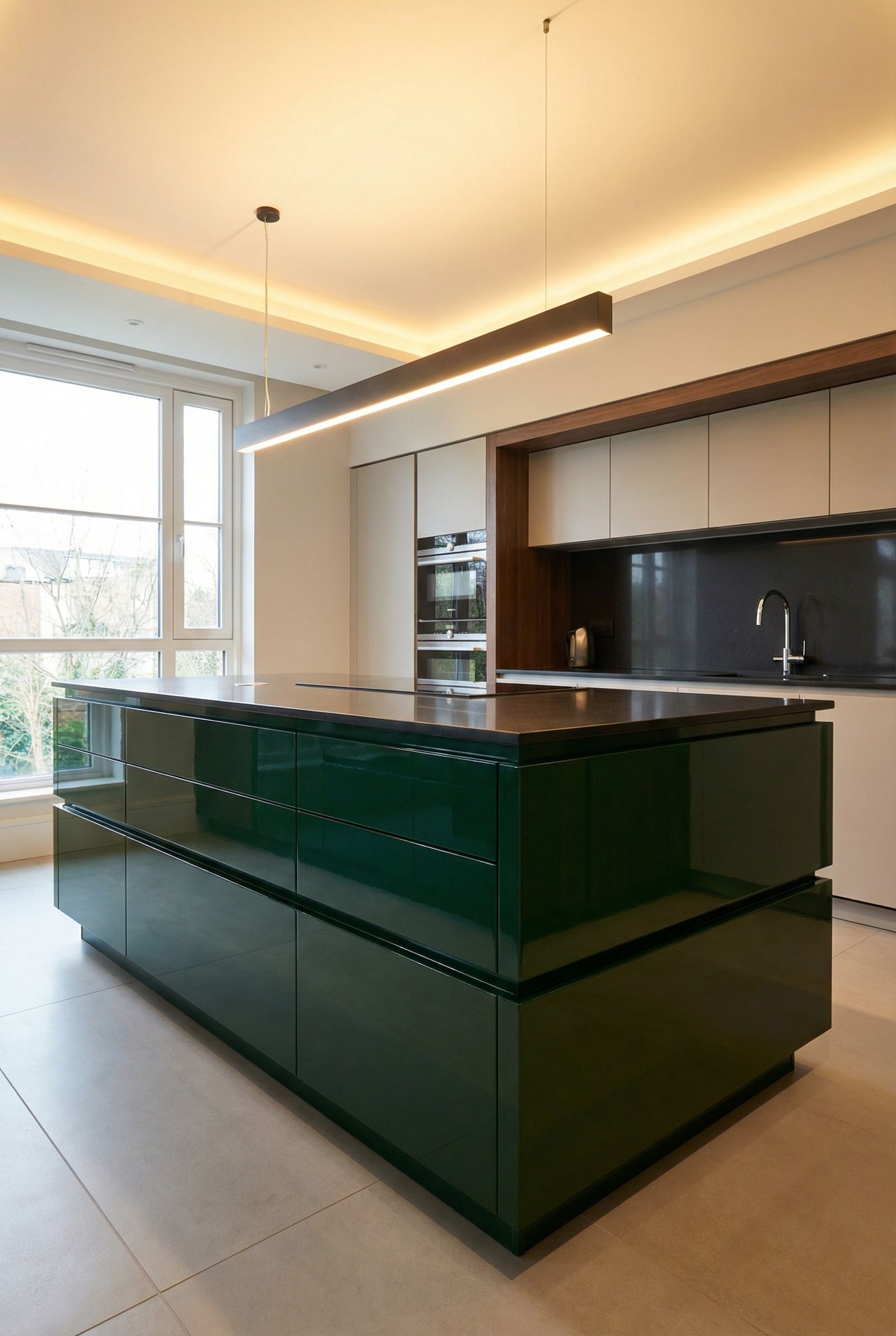 British Racing Green Glossy Lacquer Island Finish