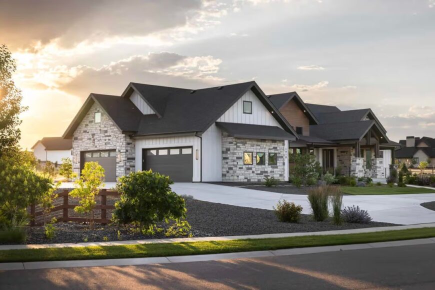 Transitional 4-Bedroom Ranch for a Sloped Lot with a Wet Bar (Floor ...