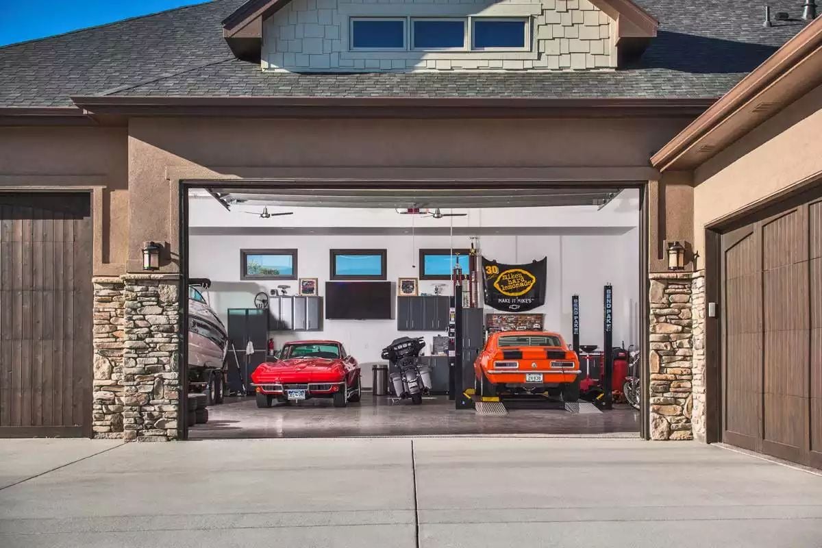 Garage