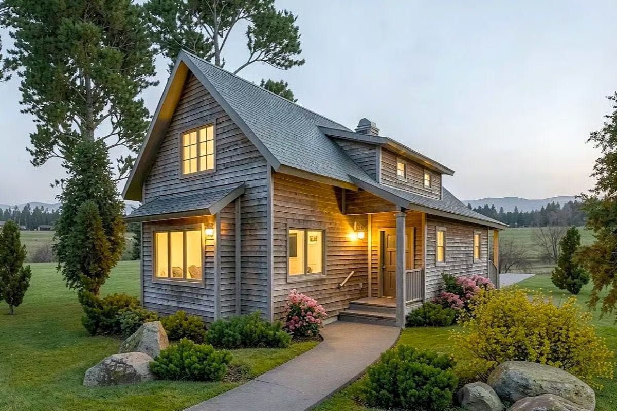 Cabin-Style Home with 3 Bedrooms and Optional Basement (Floor Plan)