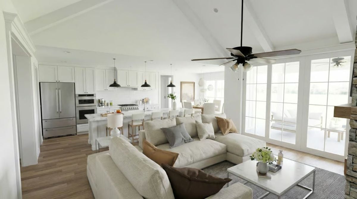 Open-Concept Living Gets an Airy Lift with Vaulted Ceilings and Natural Light