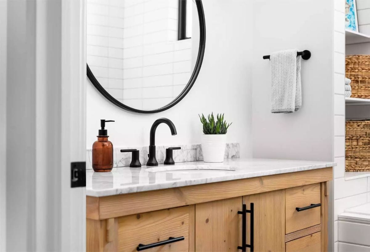Matte Black Hardware, Marble Counters, and Wood That Earns Its Place