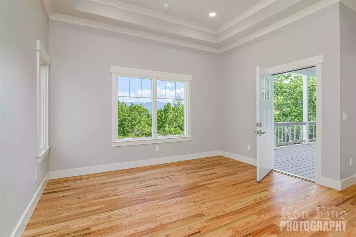 Mountain Views and Hardwood Floors Make Every Inch of This Bedroom Count