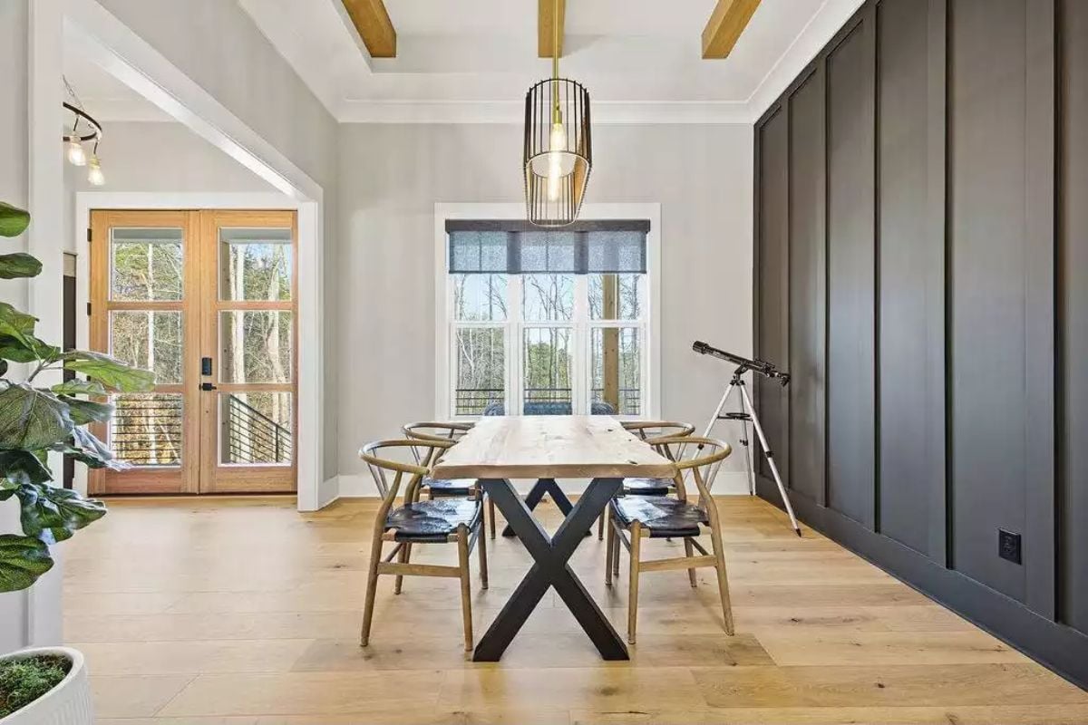 Wishbone Chairs and a Live-Edge Table Define a Calm Dining Room