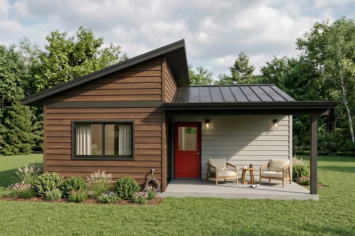 Warm Wood Siding Meets a Red Door on This Compact Modern Retreat