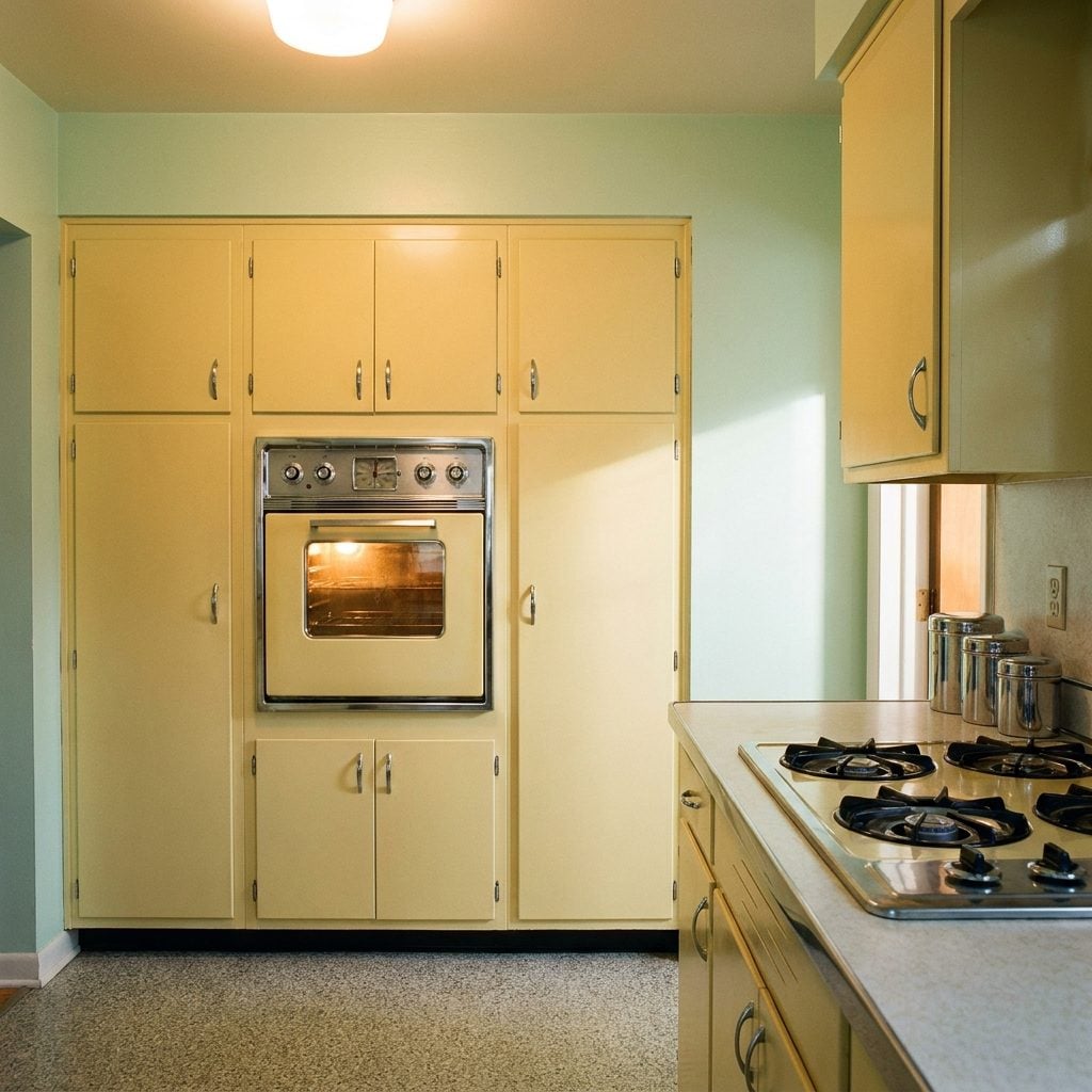 The Built-In Wall Oven That Made You Feel Like You Were Cooking in a Space Station