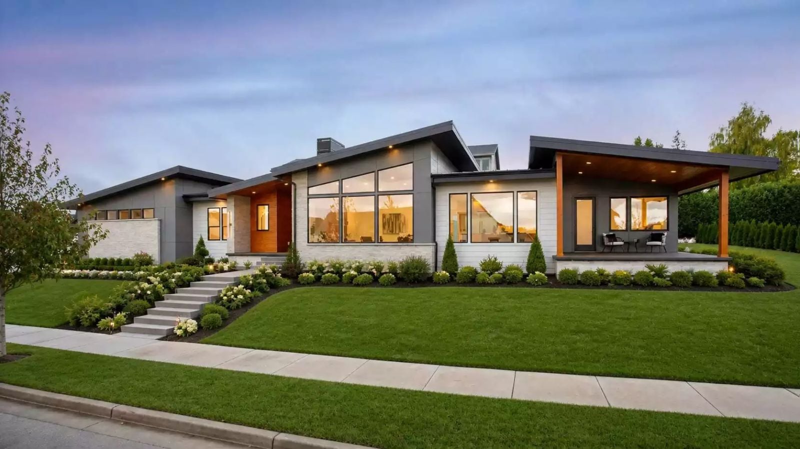 3-Bedroom Eversfield Contemporary Home with 3-Car Garage and Wide Footprint (Floor Plan)