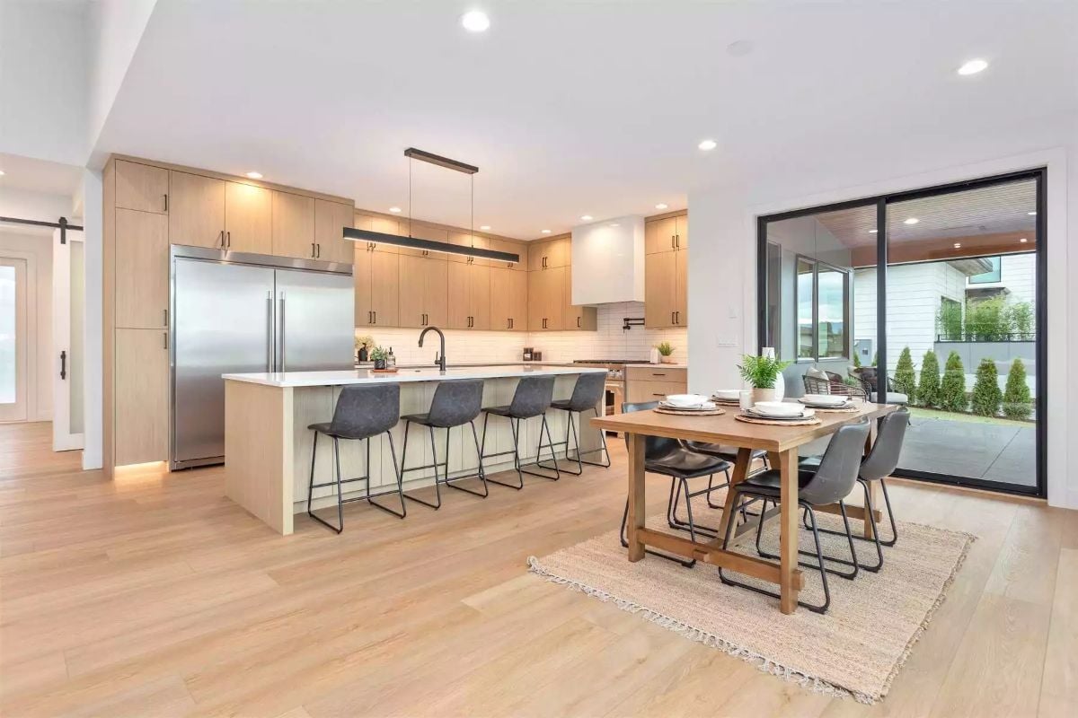 Kitchen Island Built for a Crowd, Dining Table Built for a View