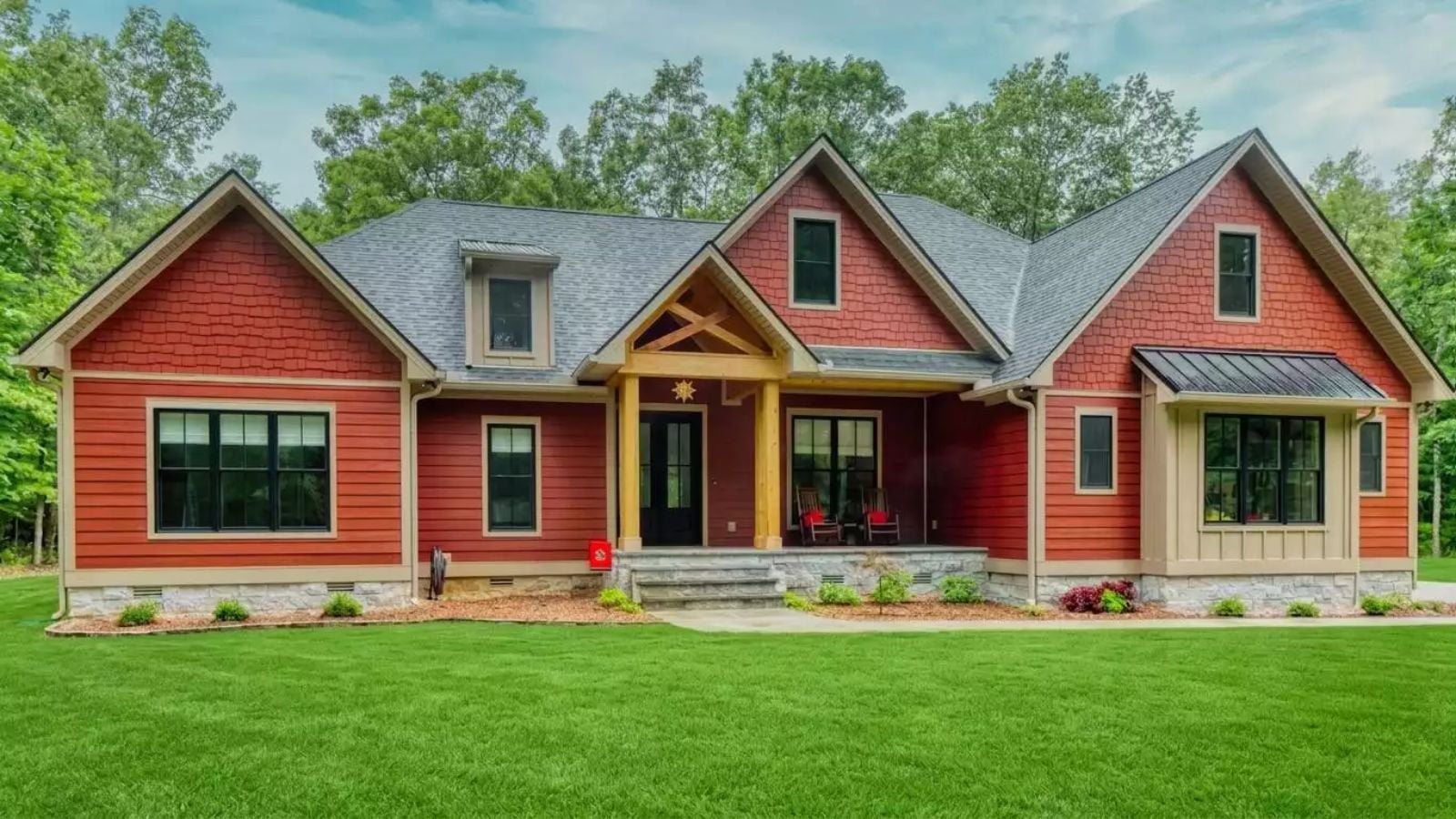 Whitfield 4-Bedroom Farmhouse for a Corner Lot with Bonus Room (Floor Plan)