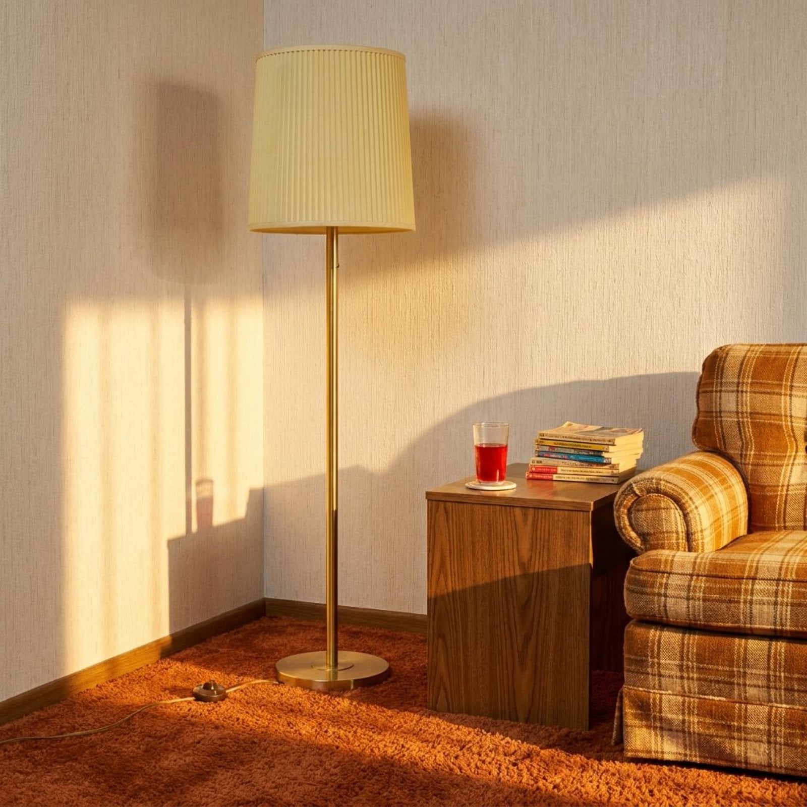31 Living Room Details from the 1980s That Latchkey Kids Remember From After-School Hours Alone