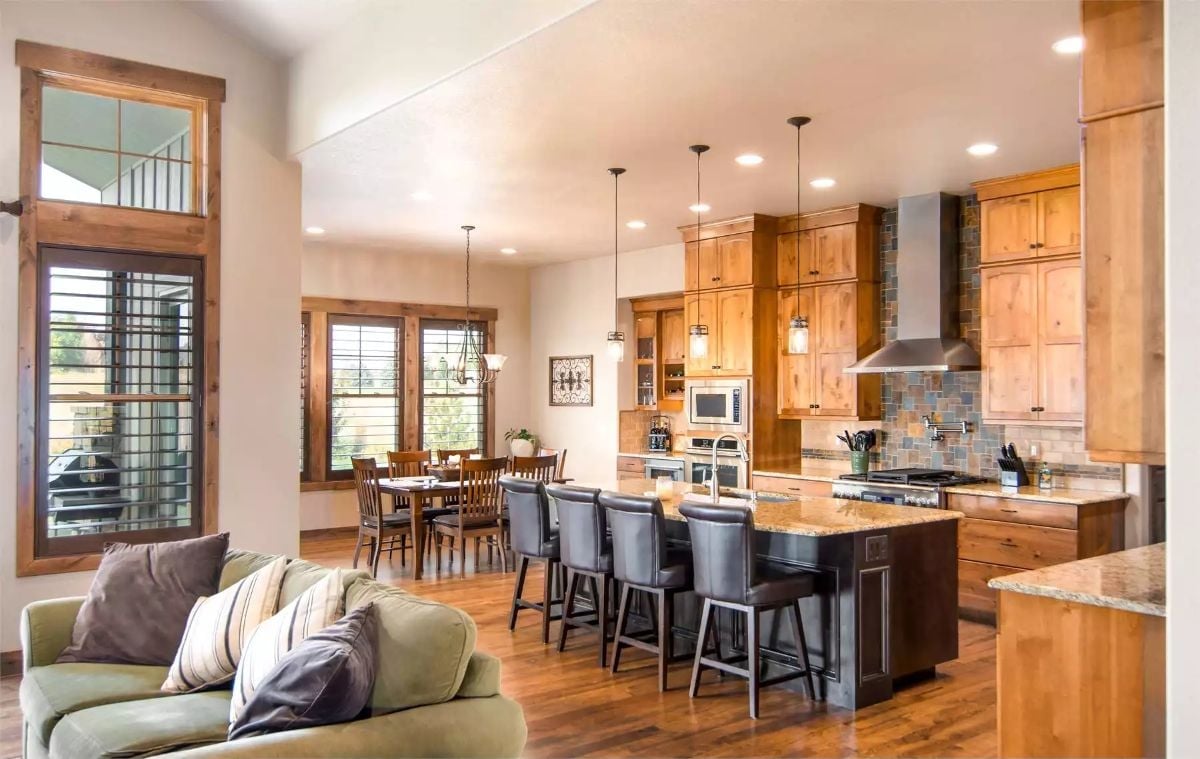 Open-Plan Kitchen Where the Island Does Most of the Heavy Lifting