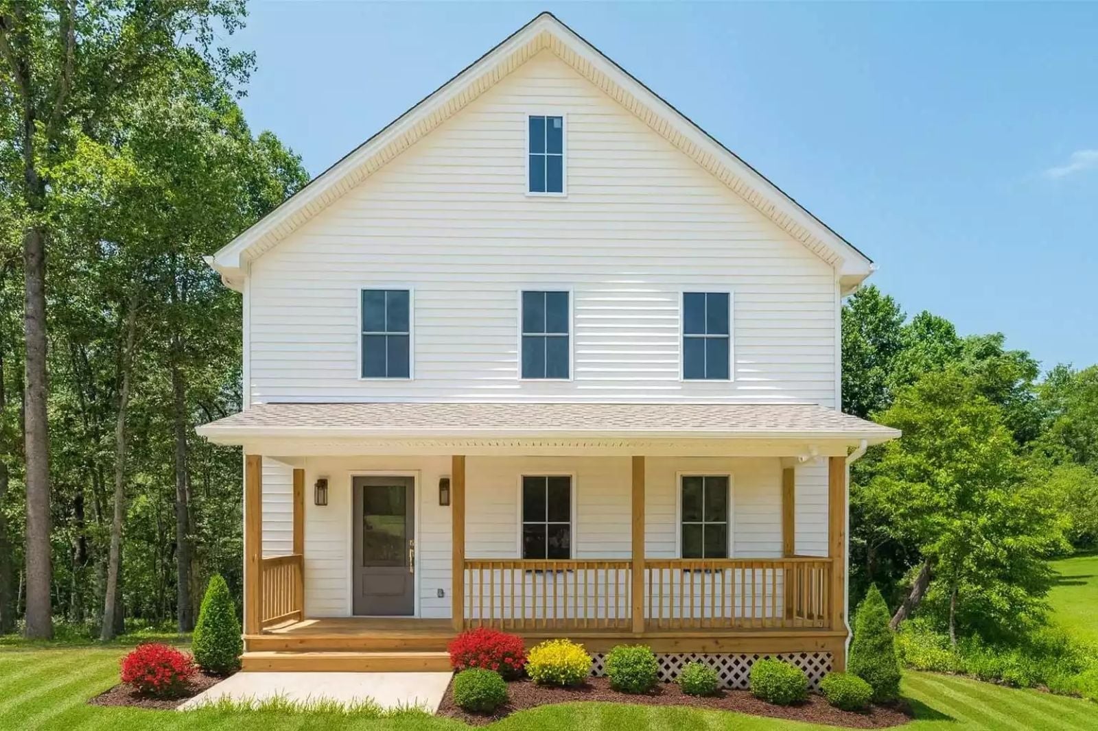Belhaven Rise 3-Bedroom Traditional with Front Porch Designed for Homeowners Who Believe in Front Porches and Friendly Neighbors (Floor Plan)